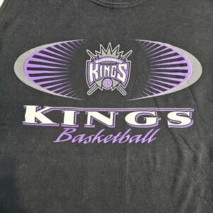 Vintage Sacramento Kings NBA Basketball Tank Top Men Black Tee Shirt Purple